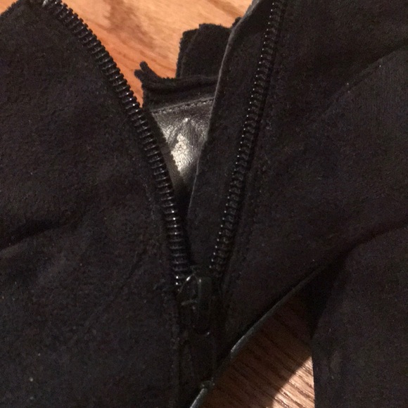 Black Side Zip Ruffle Bootie - Picture 5 of 6